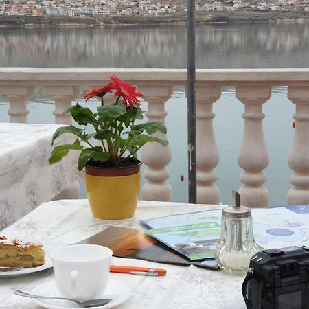 Bellavista Bed And Breakfast パグ エクステリア 写真