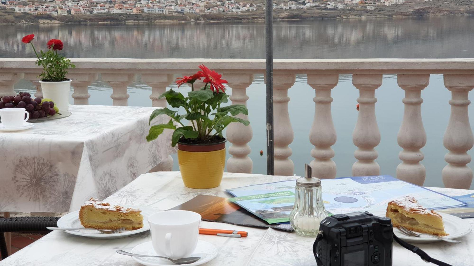 Bellavista Bed And Breakfast パグ エクステリア 写真