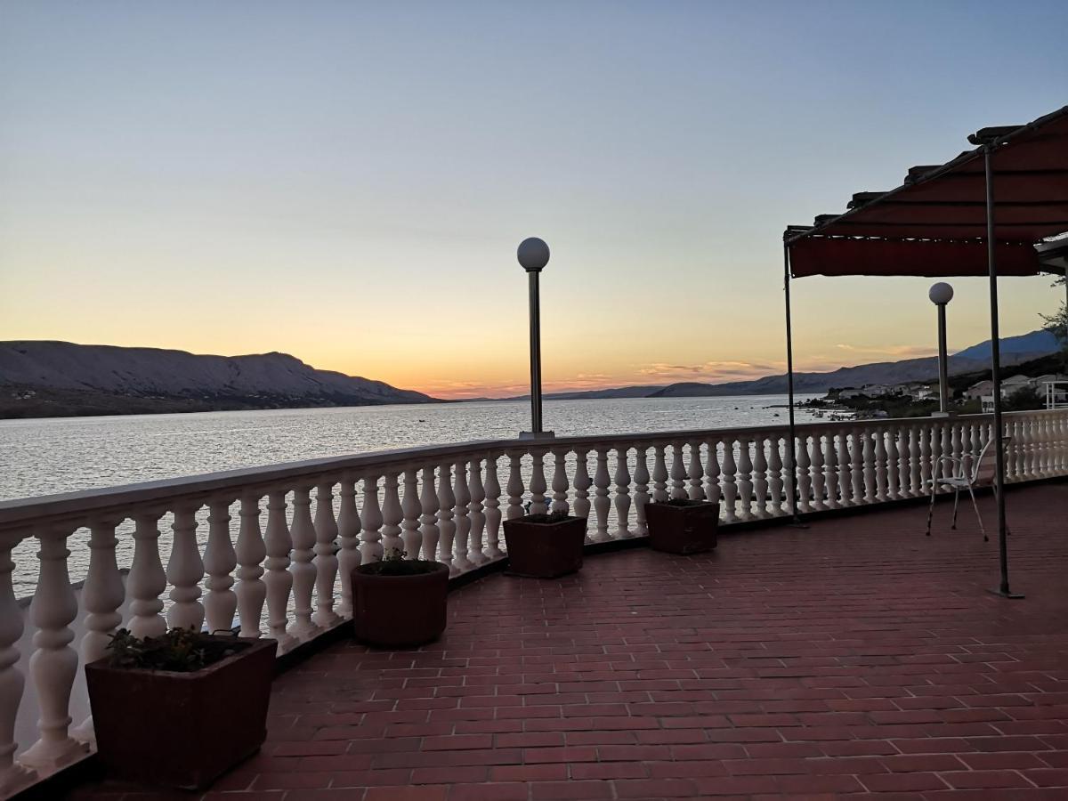 Bellavista Bed And Breakfast パグ エクステリア 写真