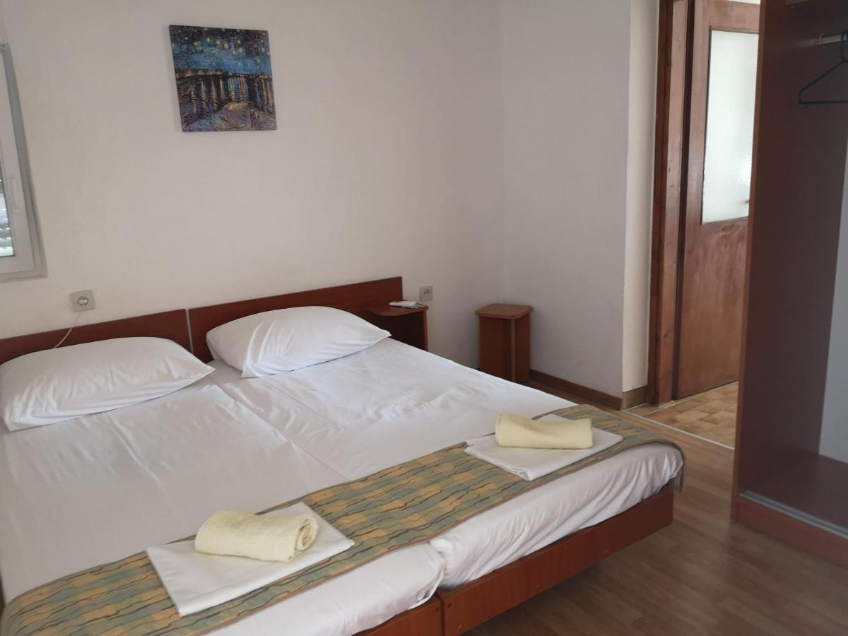 Bellavista Bed And Breakfast パグ エクステリア 写真