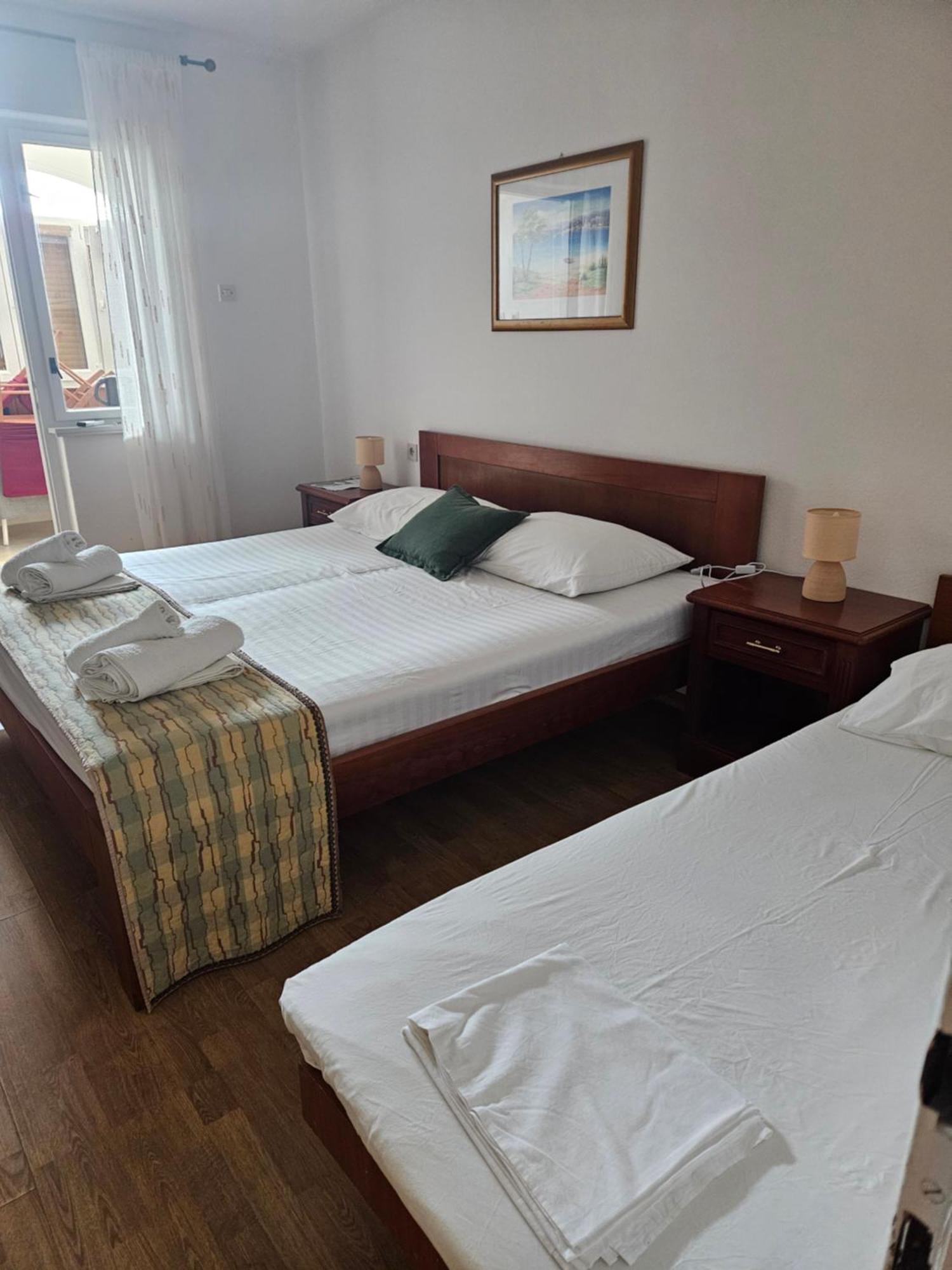 Bellavista Bed And Breakfast パグ エクステリア 写真